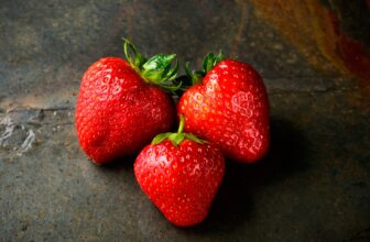 Strawberry Photo by Jacek Dylag on Unsplash