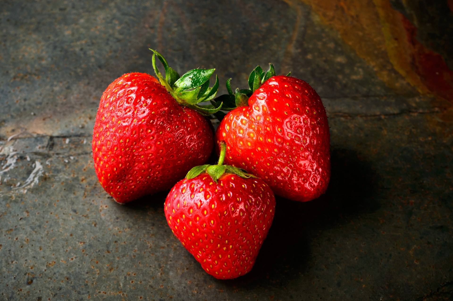 Strawberry Photo by Jacek Dylag on Unsplash